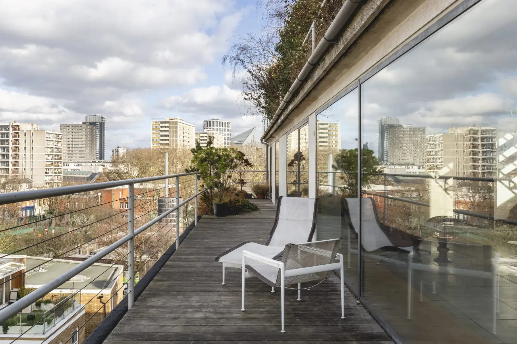 Minimalist Penthouse with Roof Terrace in Old Street